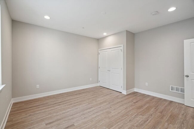 Building Photo - 2612 Annin St