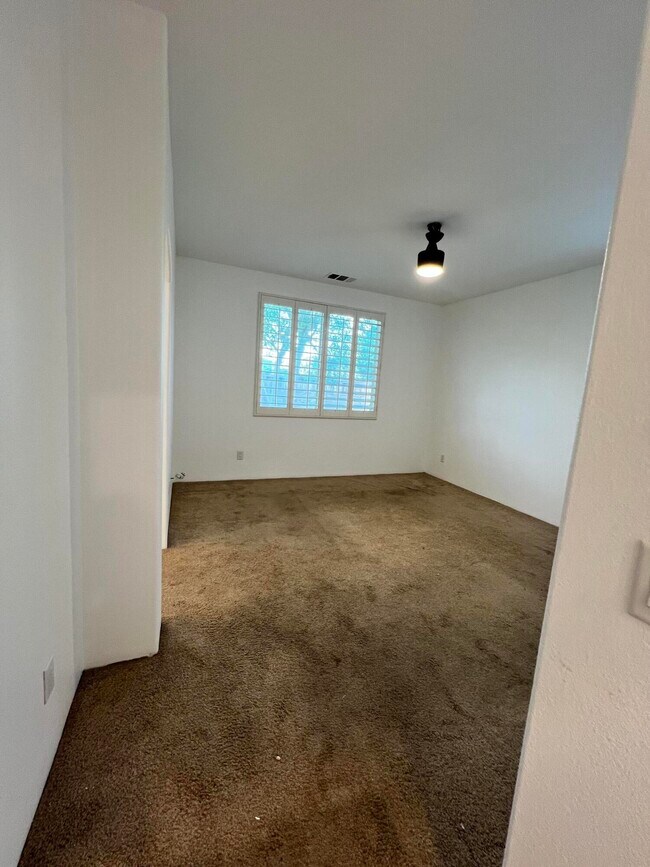 Building Photo - 50342 San Capistrano Dr