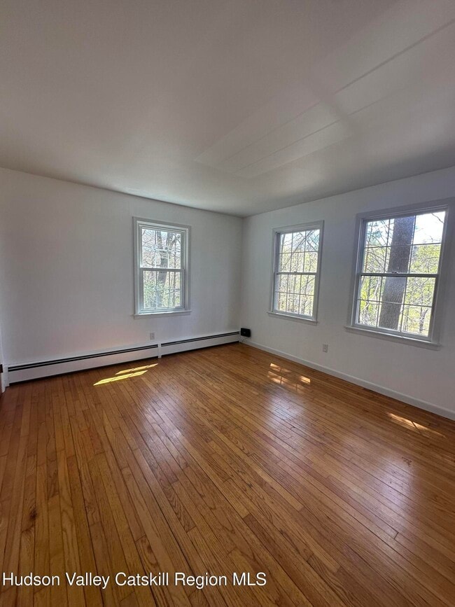 Building Photo - 694 Dugway Rd