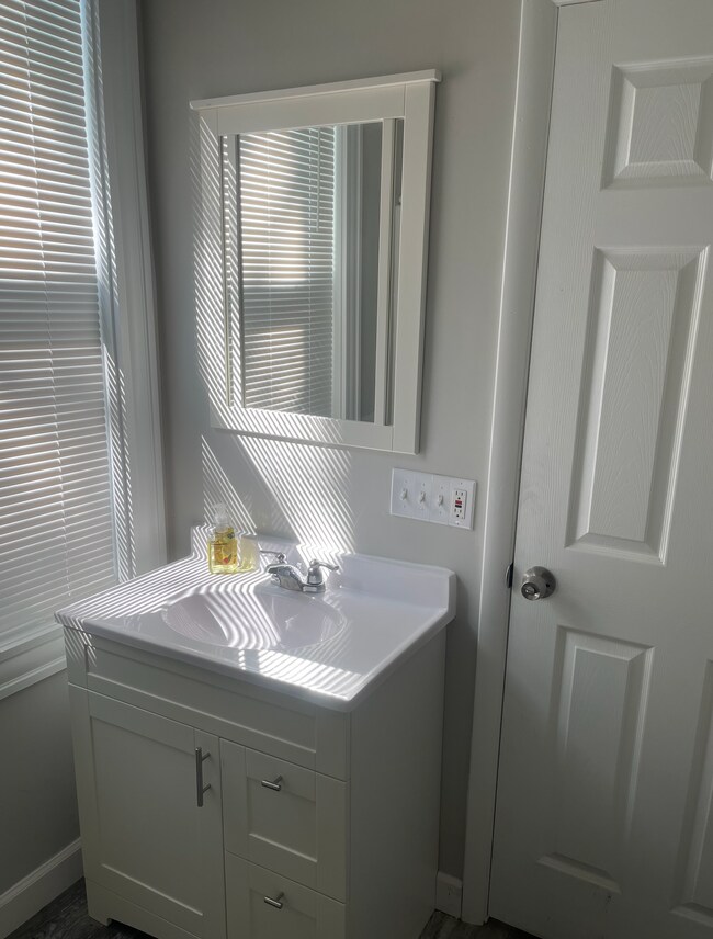 Building Photo - 4148 Chambers St