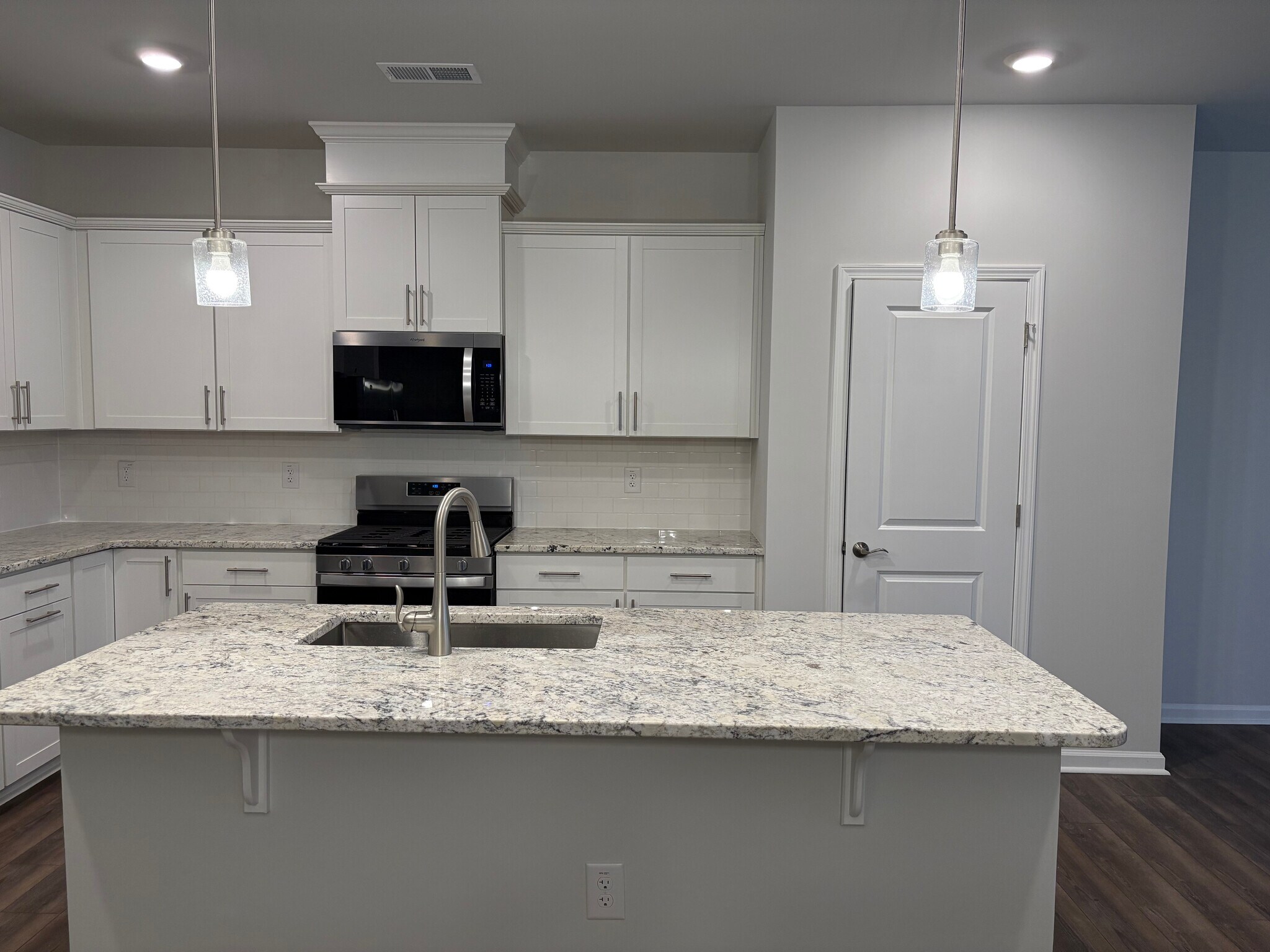 Building Photo - 124 Abbots Mill Dr