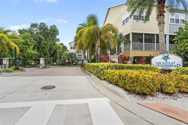 Building Photo - 3162 Moorings Dr S