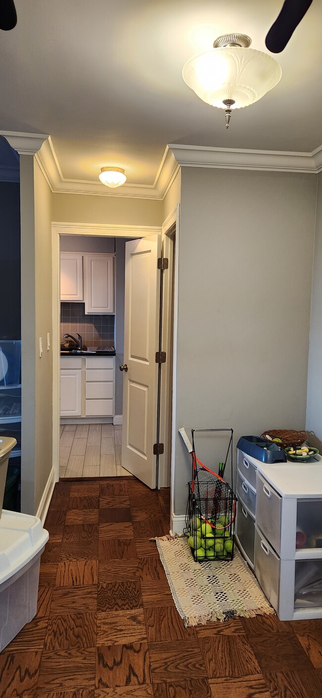 Kitchen Hallway & Entrance - 44 Strawberry Hill Ave