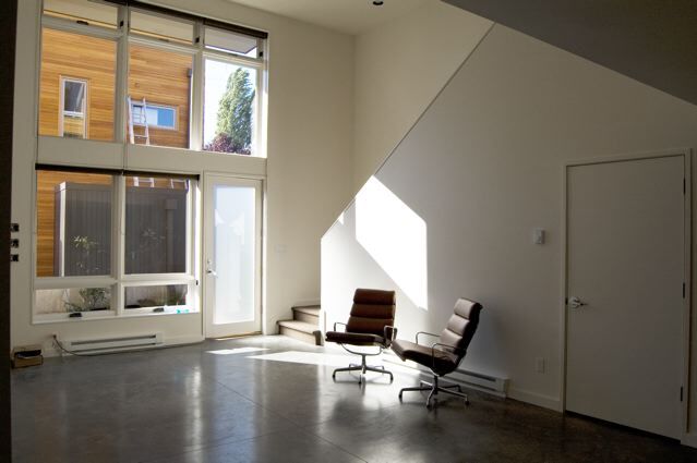Building Photo - 2505 SE Ankeny St