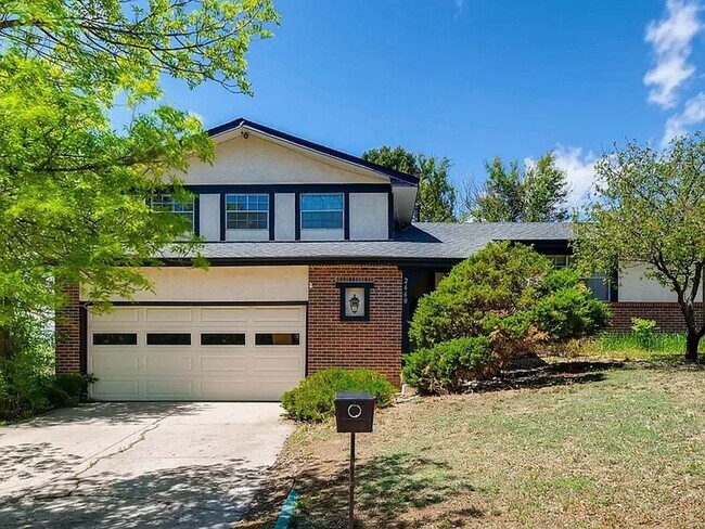 Primary Photo - Spacious Home on a Large Lot in Villa Loma...