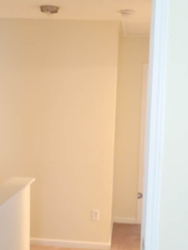 Building Photo - 3BR Townhome, Total Electric