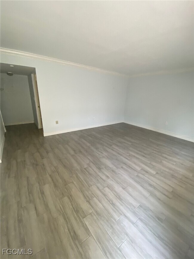 Building Photo - 1830 Maravilla Ave