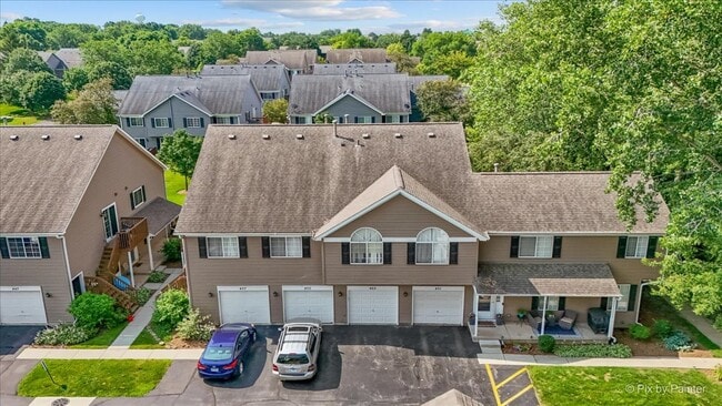 Building Photo - 453 Village Creek Dr