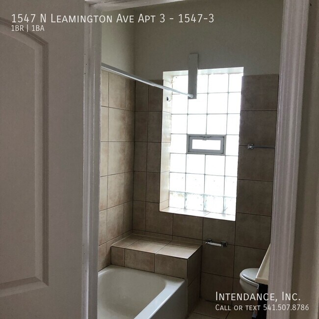 Building Photo - 1547 N Leamington Ave