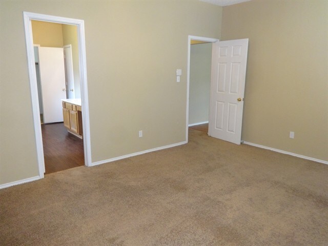 Building Photo - 2809 Garden Oaks Pl