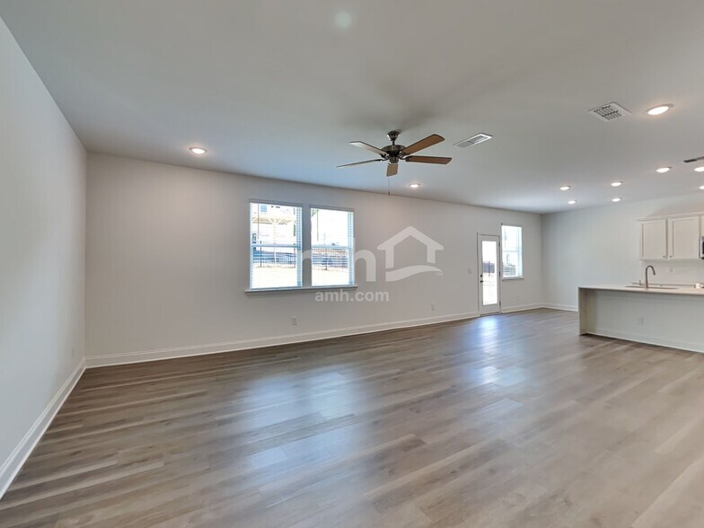 Building Photo - 1374 Soapstone Rd