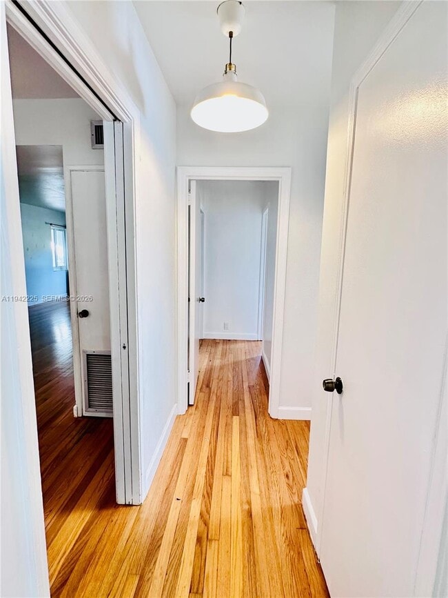 Building Photo - 1180 SW 22nd Terrace