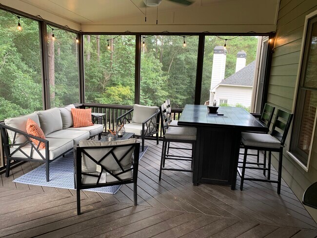 Building Photo - 1120 Bentwater Dr