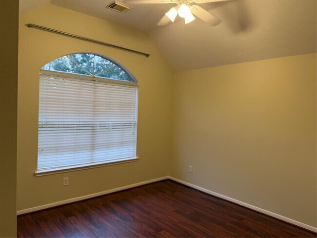 Building Photo - 3619 Hanover Cir
