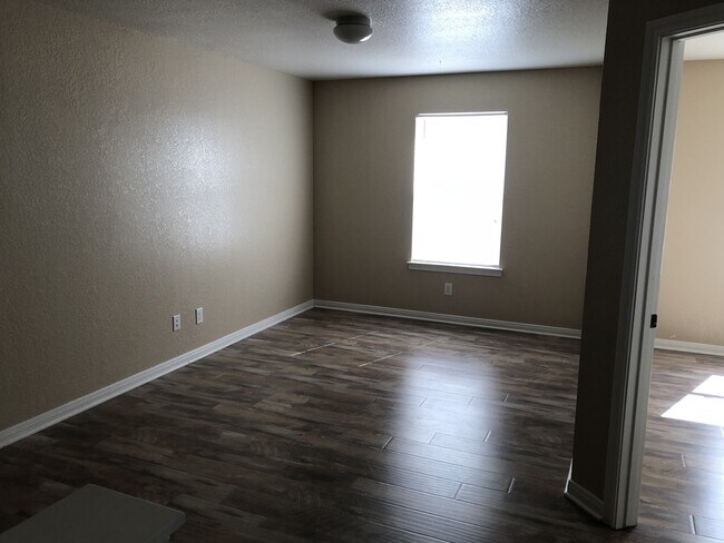 Building Photo - Well-Maintained 4-Bedroom Home with Game Room, Gazebo & Trail Access