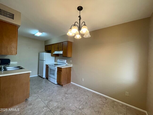 Building Photo - 37217 N Conestoga Trail