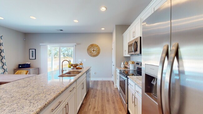 Building Photo - "Spacious 2-Bedroom Retreat with 3 Full Baths in Winterville's Heart!"