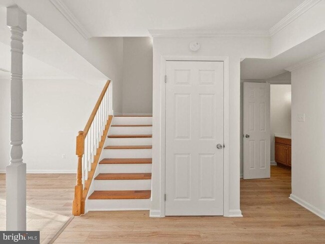 Building Photo - 15278 Cloverdale Rd