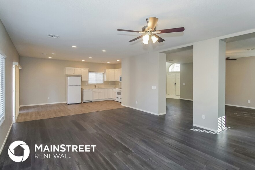 Building Photo - 4361 Cottontail Ln