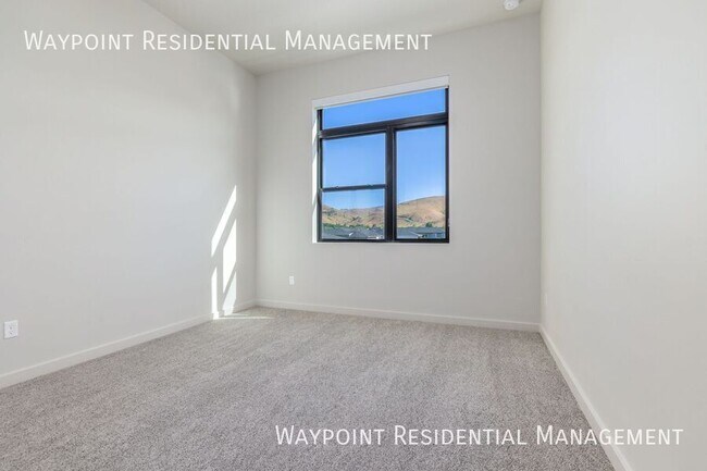 Building Photo - 4430 E Haystack St