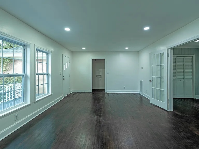 Building Photo - 808 Glenwood Dr