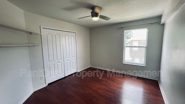 Building Photo - 842 Lancer Cir