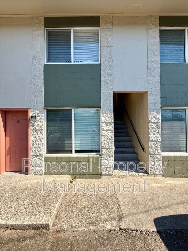 Building Photo - 7422 NE Hazel Dell Ave