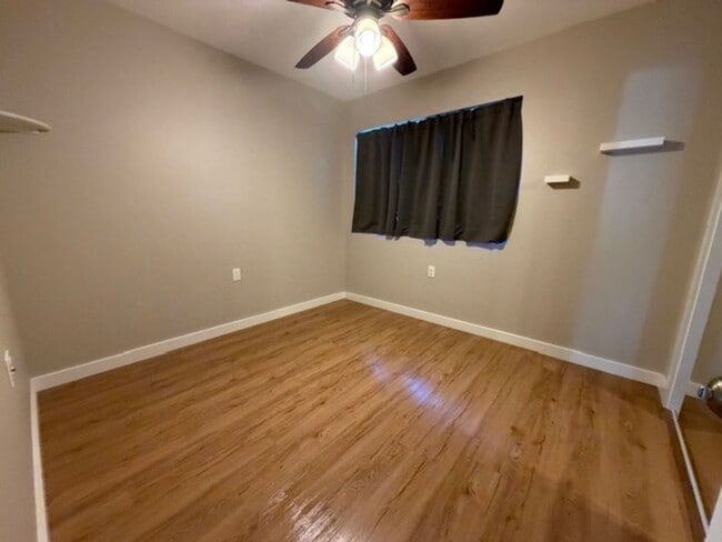 Building Photo - Beautiful & spacious 3 bedroom, 2 bathroom home in Ainaloa Subdivision.