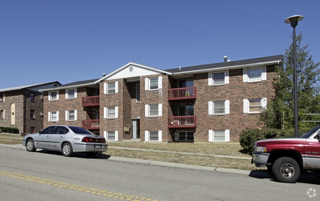 Primary Photo - 696 Gordon Smith Blvd