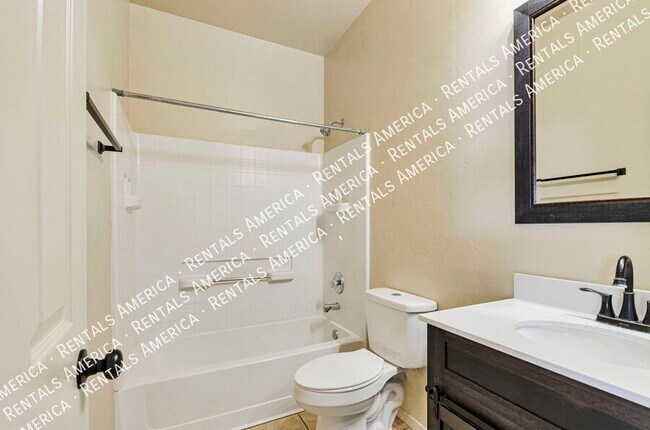 Building Photo - 8321 N Rocky View Ln