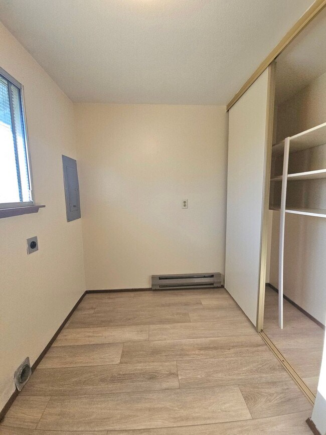 Building Photo - 2bed/1bath Edgewood Duplex*****COMING SOON***