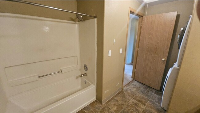 Building Photo - 1414 Brandt Rd