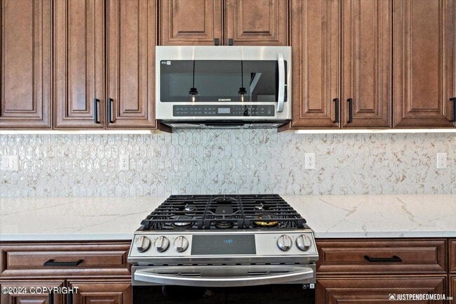 Building Photo - Stunning, brand new construction property with unparalleled views