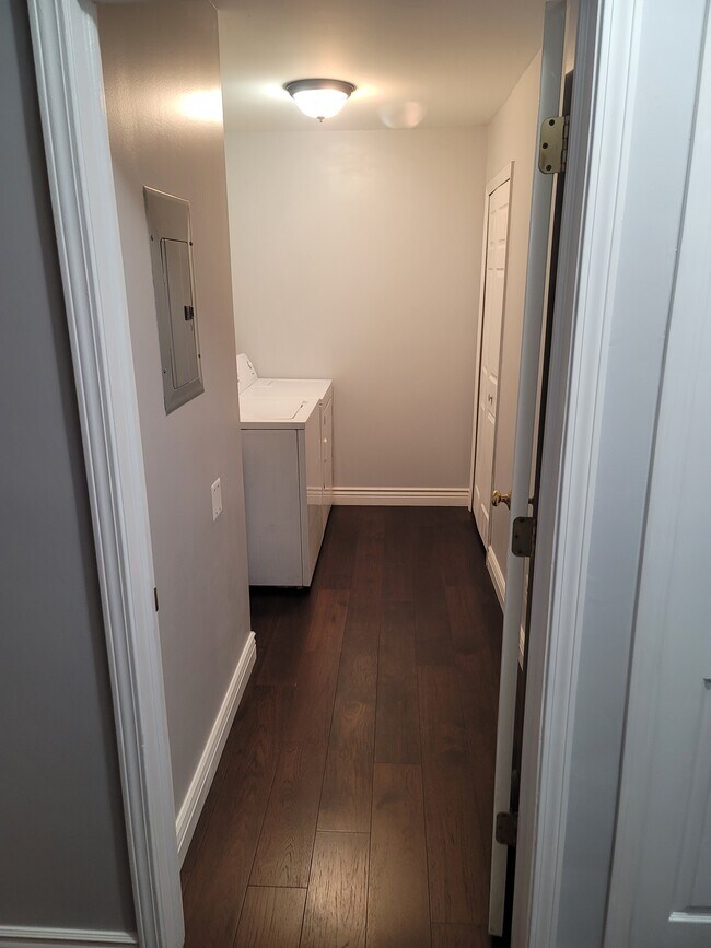 Building Photo - 46101 Allenton Dr