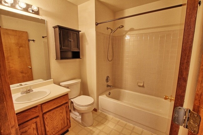 Building Photo - 4 bed 3 bath home in Clarke Farms Parker