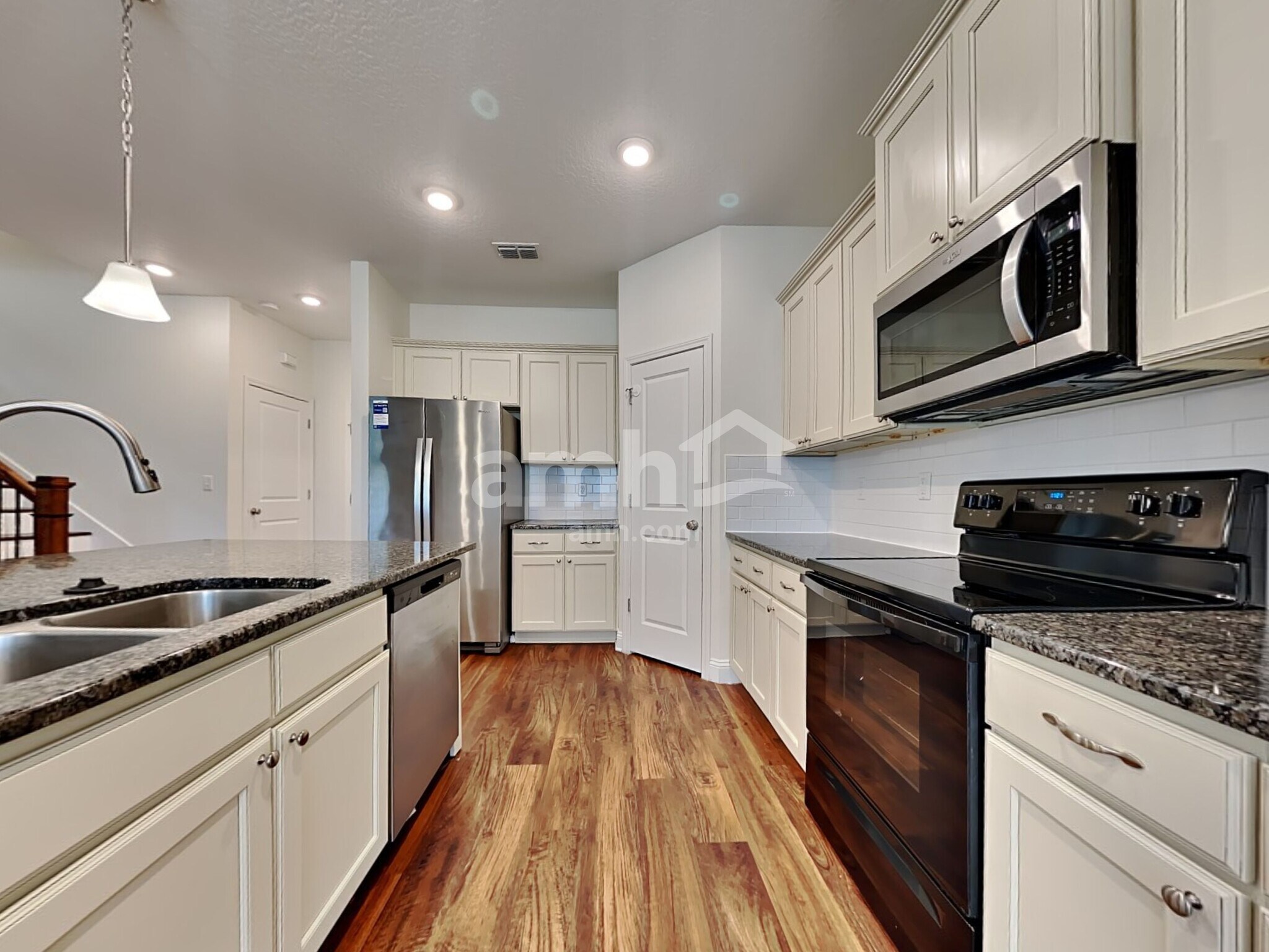 Building Photo - 644 Sunny Stroll Dr