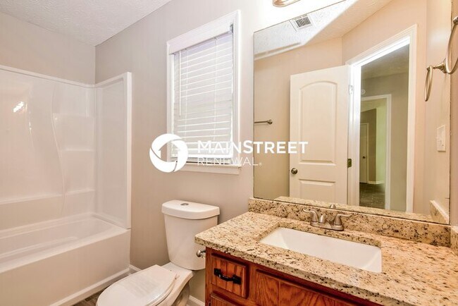Building Photo - 3 Bedroom Pet-Friendly Home in Ellenwood, GA with Main Street Renewal