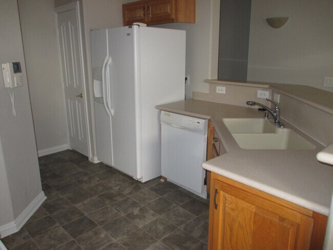 Building Photo - 5514 Big Red Ct