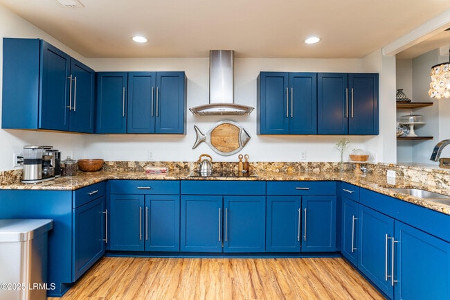 Building Photo - 55 Coosaw River Dr