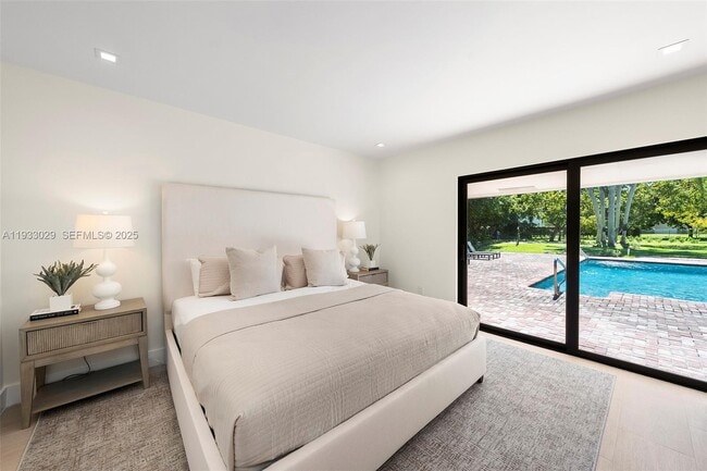 Building Photo - 10945 SW 75th Ct