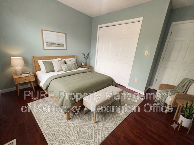 Building Photo - 1100 Horsemans Ln