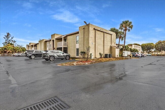 Building Photo - 1500 N Congress Ave