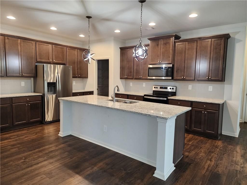 Building Photo - 5553 Shallow Branch Dr