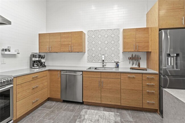 Building Photo - 2377 Harbour Oaks Dr