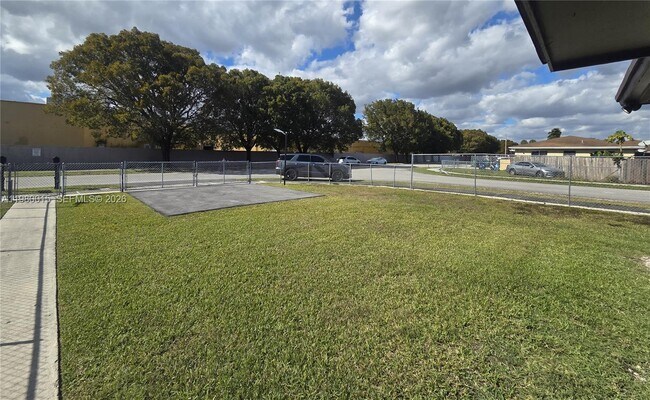 Building Photo - 18815 SW 113th Ct