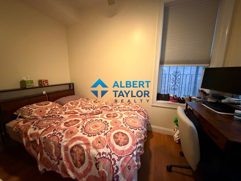 Building Photo - 1029 Tremont St