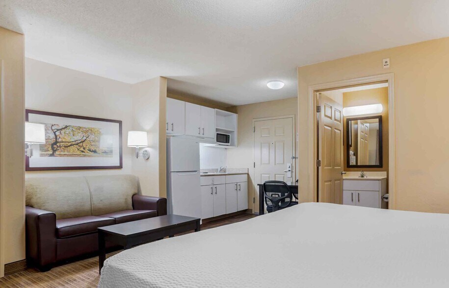 Building Photo - Furnished Studio-Destin - US 98 - Emerald Coast Pkwy.