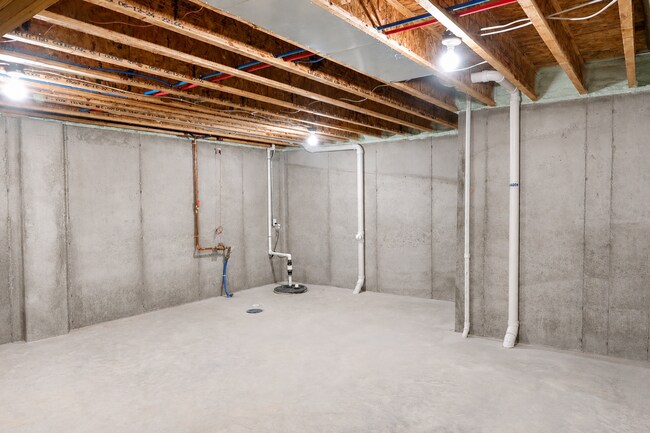 Building Photo - N1016 S Magdalyn Ct