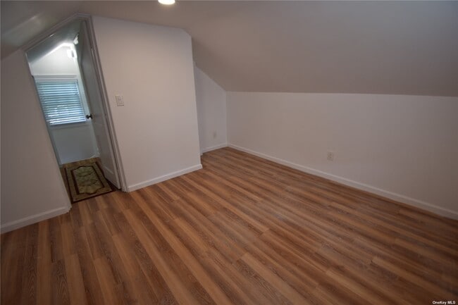 Building Photo - 248 Oak St