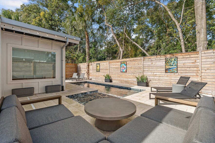 Building Photo - 21 Pearl St